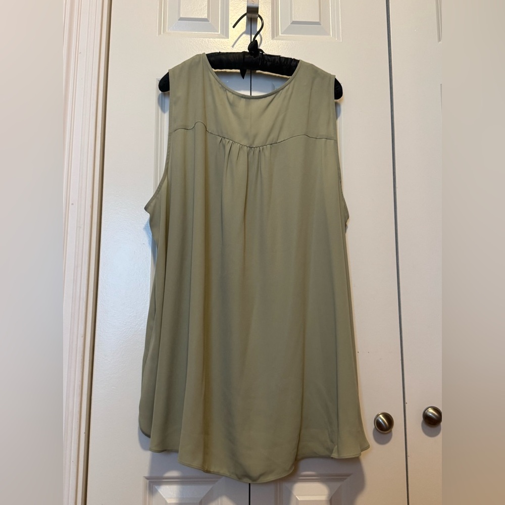 Cato Sage Sleeveless Blouse‎ – Women's 22/24W – Ruching Detail - Picture 2 of 5